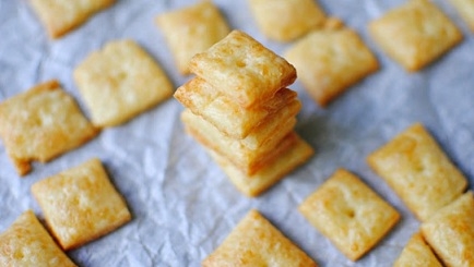 Сирні крекери готові!