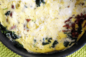 Сирна фріттата зі шпинатом