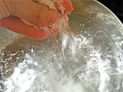 вода з сіллю