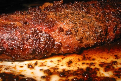 м'ясо на столі