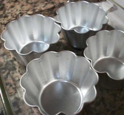 Розливаємо карамель по формочках