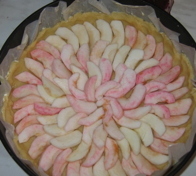 красиво Укладаємо шматочки яблук