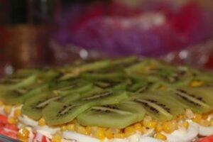 Салат з ківі