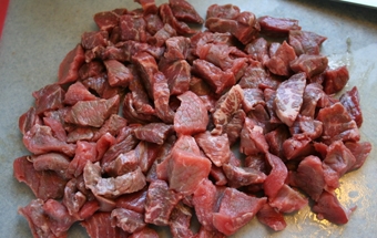 подрібнюємо м'ясо