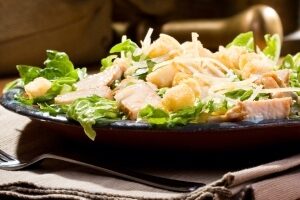 Курочка на травичці