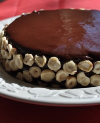 торт горіховий