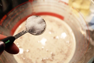 сіль в ложці