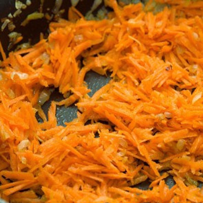 цибулю і моркву