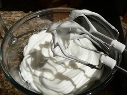 збиваємо білки