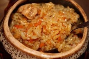 Курячий плов у горщиках