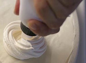 Видавлюємо безе на печиво