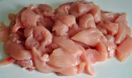 куряче філе Нарізаємо