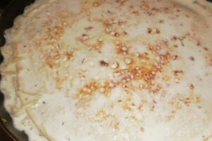 Слойоний млинцевий пиріг з капустою