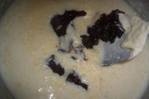 Каша кукурудзяна з чорносливом