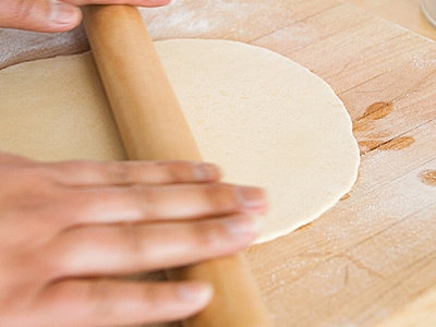 розкачуємо тісто