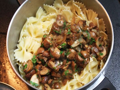 гриби і макарони
