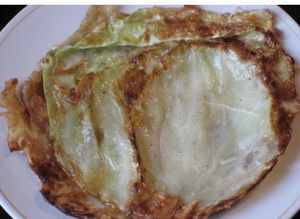 Обсмажені капустяні листи