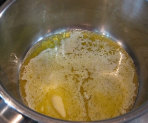 розтоплюємо вершкове масло