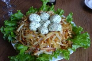 Салат "Гніздо глухаря"