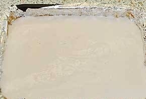 поливаємо бісквіт кремом