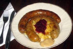 Домашня свиняча ковбаса