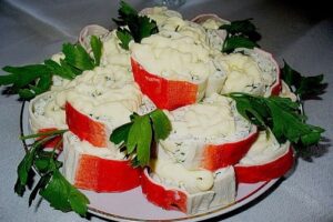 Рулетики з крабових паличок