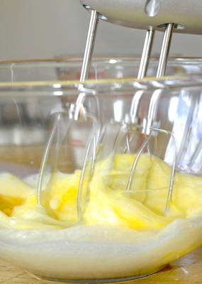 міксер з мискою