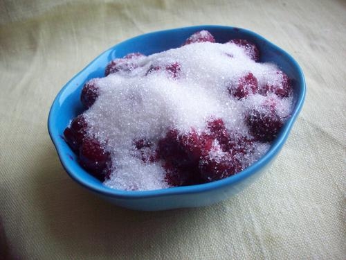 вишня з цукром
