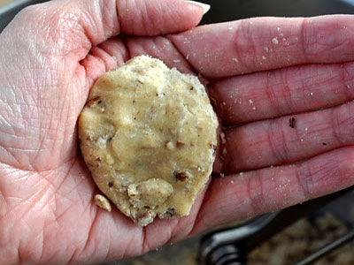 тісто в руці