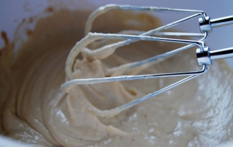 збиваємо всі інгредієнти для тіста