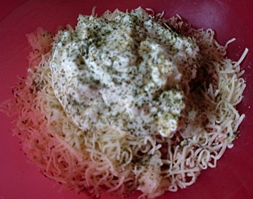 змішуємо всі інгредієнти для начинки