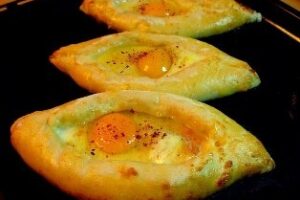 Аджарські хачапурі "Човники"