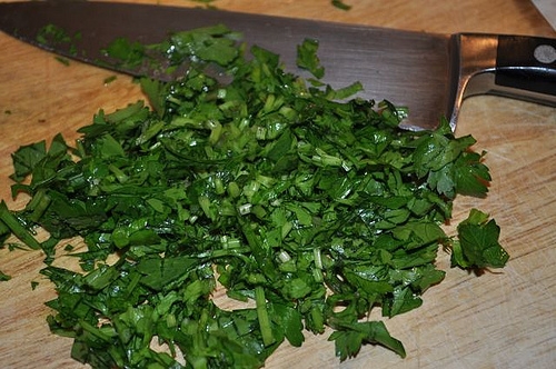 нарізаємо петрушку