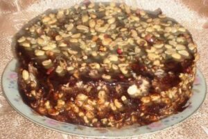 Торт «Снікерс»