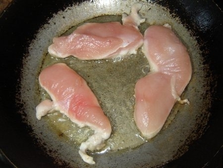 Смажимо стейки з курки